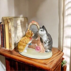 RARE Vintage ARTMARK Original Japan “ Tabby & Striped Kittens with Mirror”